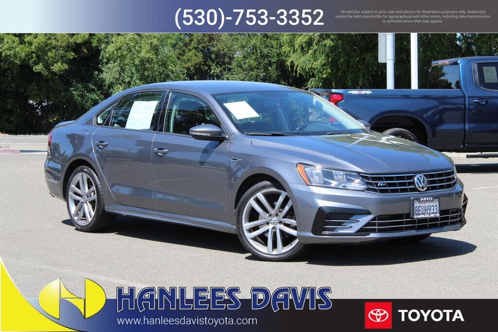 2018 VOLKSWAGEN Passat