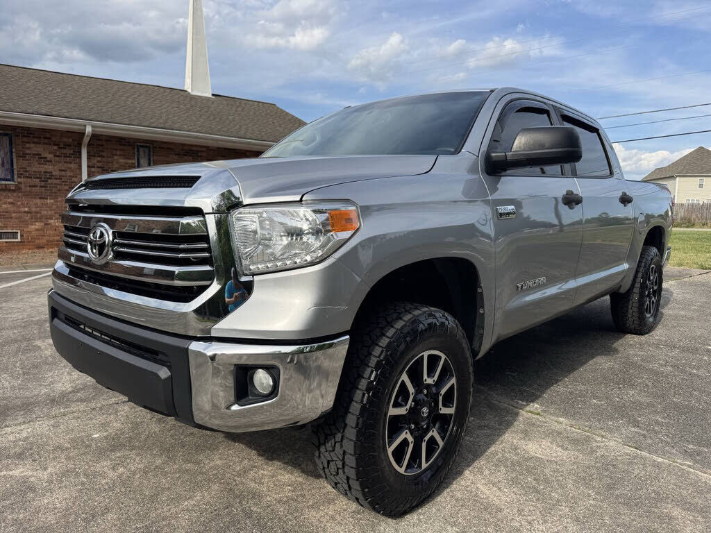 2017 TOYOTA Tundra