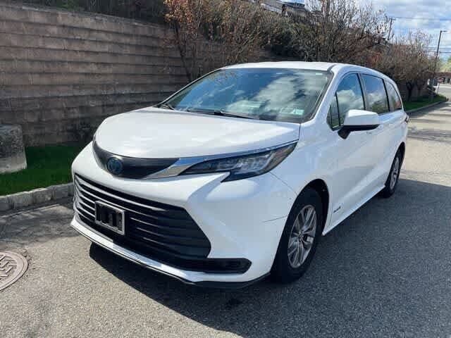 2021 TOYOTA Sienna
