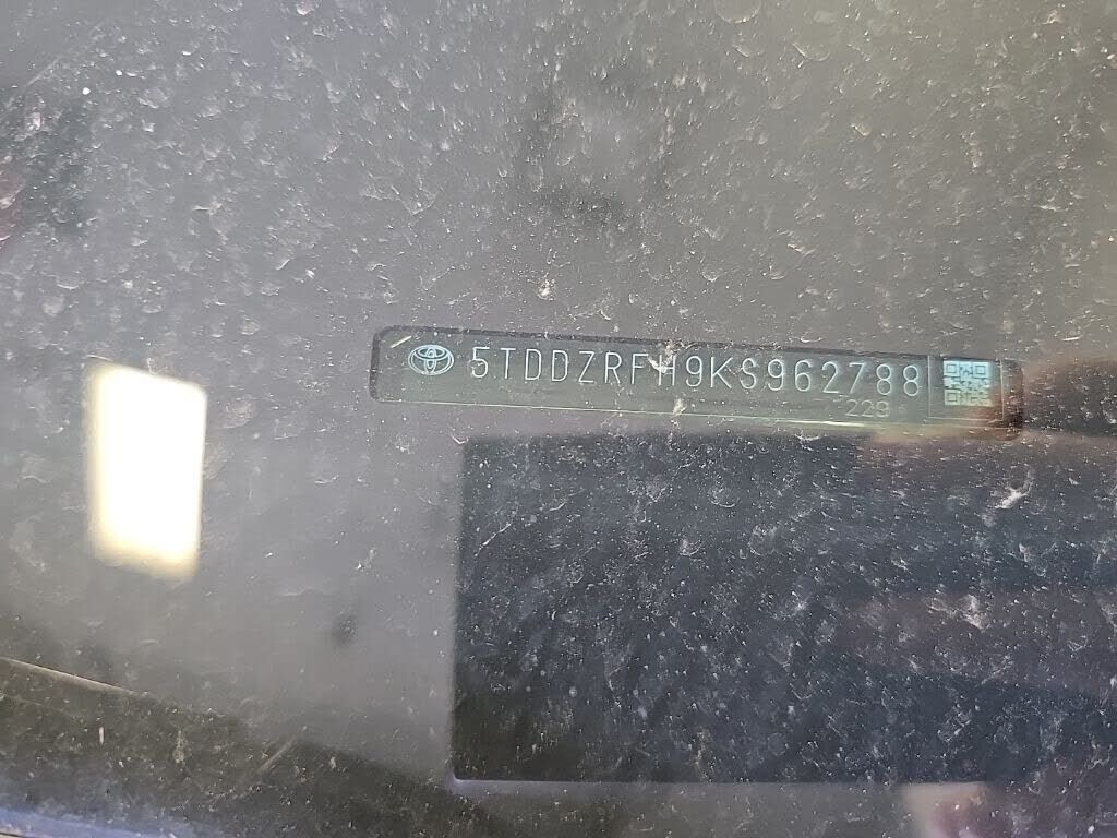 2019 TOYOTA Highlander