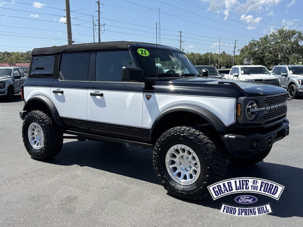 2023 FORD Bronco