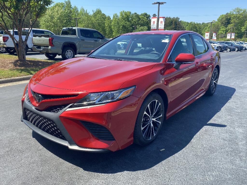2020 TOYOTA Camry