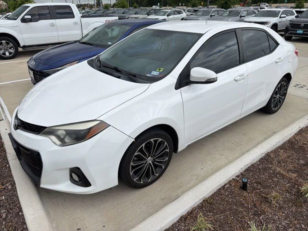2016 TOYOTA Corolla