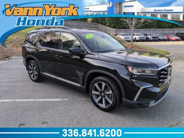 2025 HONDA Pilot