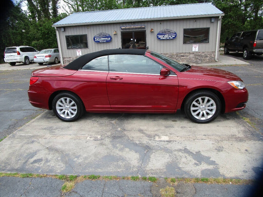 2013 CHRYSLER 200
