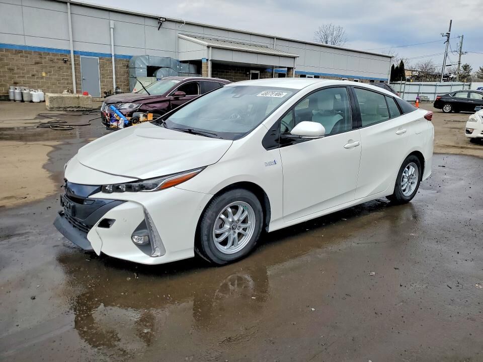 2017 TOYOTA Prius
