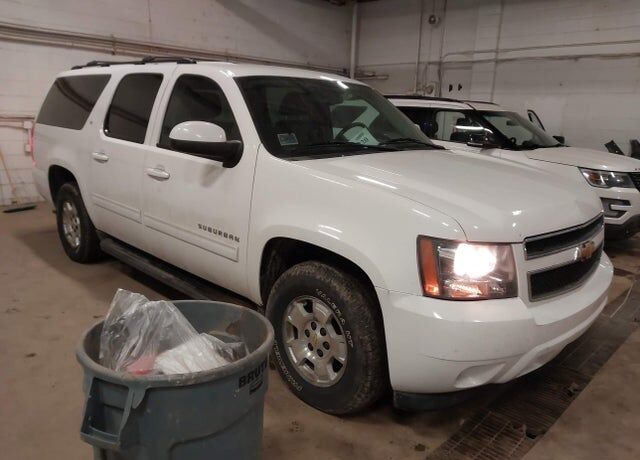 2013 CHEVROLET Suburban