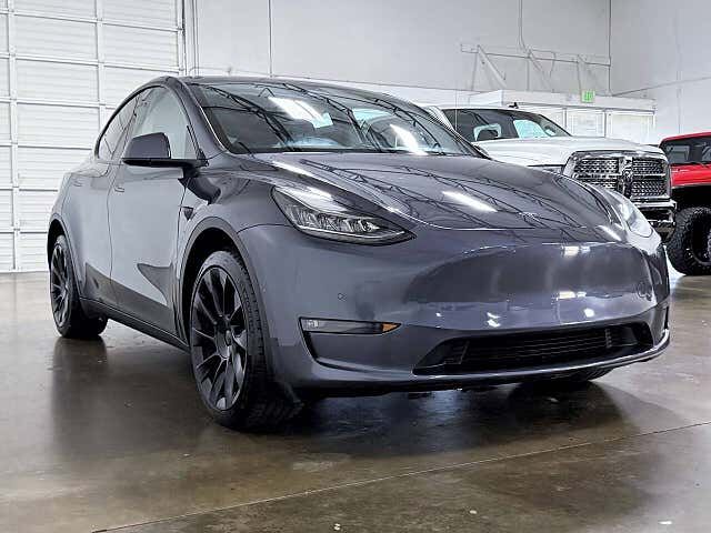 2022 TESLA Model Y