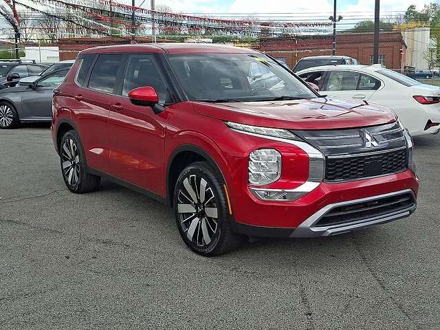 2025 MITSUBISHI Outlander