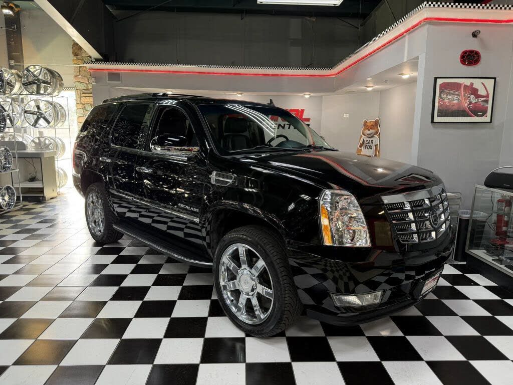2011 CADILLAC Escalade