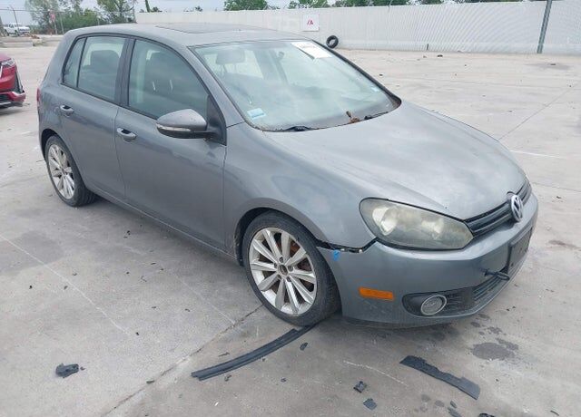 2012 VOLKSWAGEN Golf