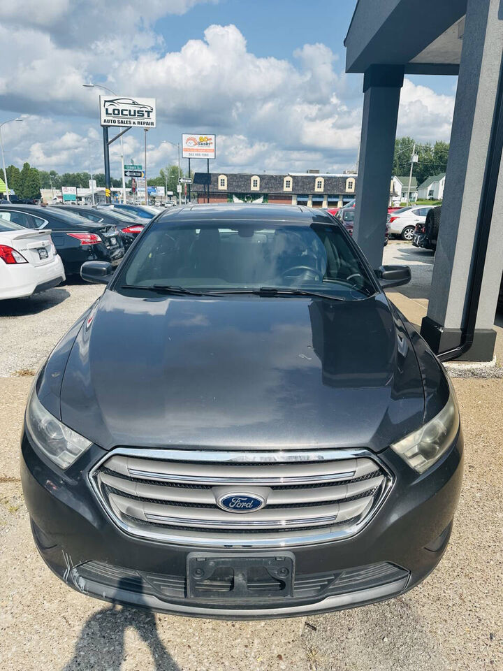 2015 FORD Taurus