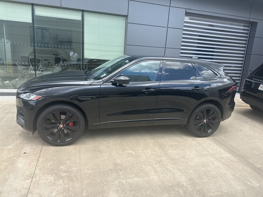 2022 JAGUAR F-Pace