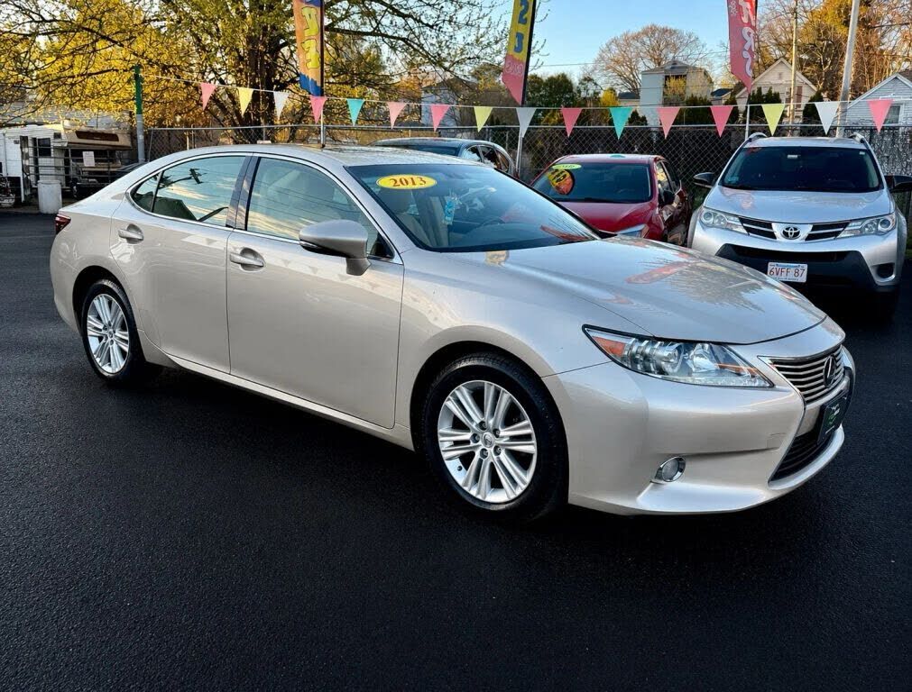 2013 LEXUS ES