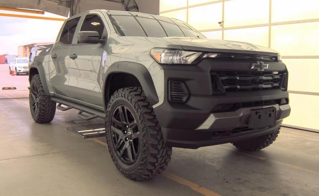 2023 CHEVROLET Colorado