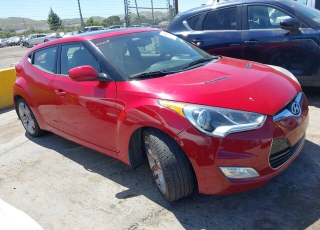 2013 HYUNDAI Veloster