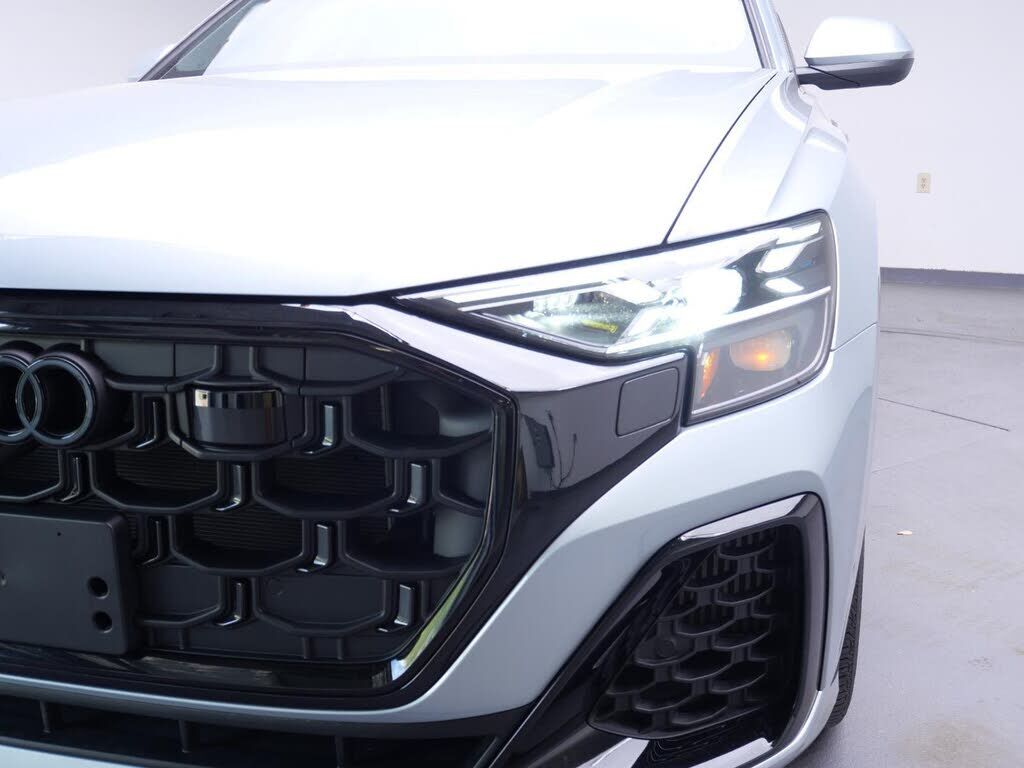 2024 Audi Q8