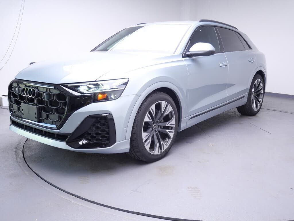 2024 AUDI Q8