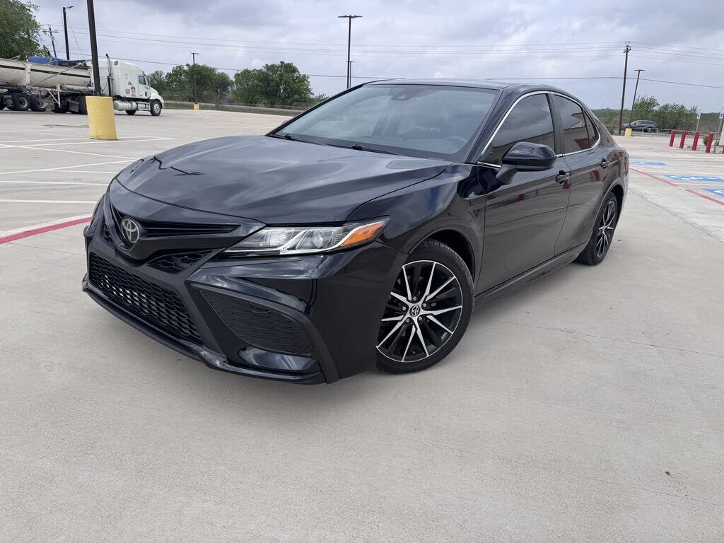 2019 TOYOTA Camry