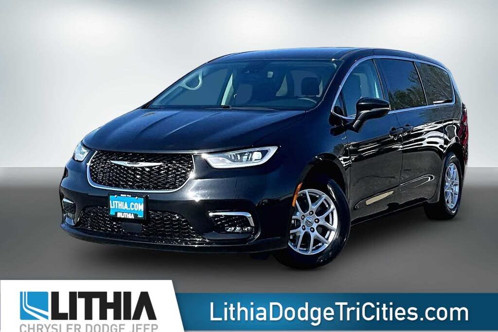 2023 CHRYSLER Pacifica