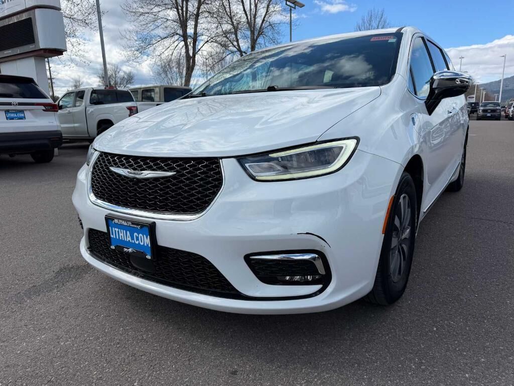 2023 CHRYSLER Pacifica