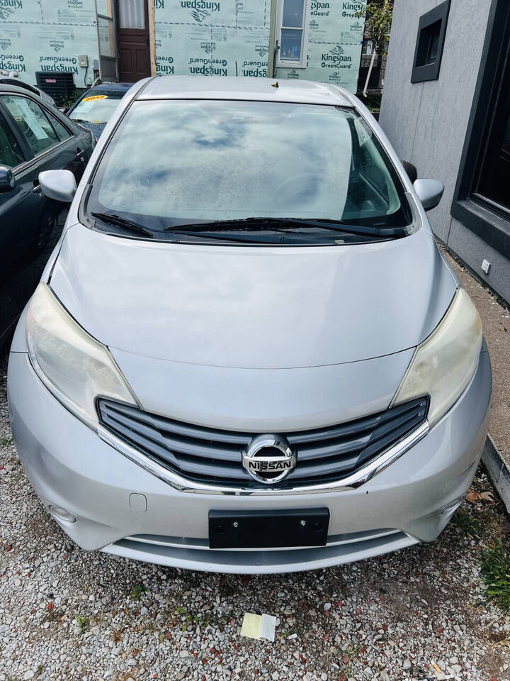 2015 NISSAN Versa