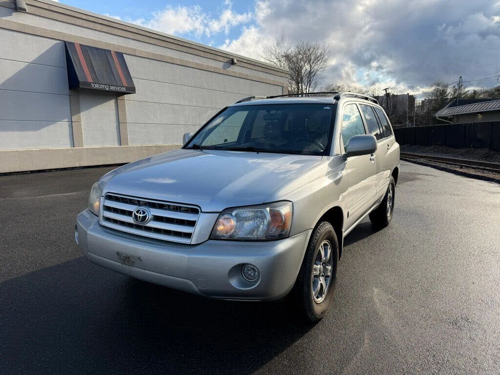 2004 TOYOTA Highlander