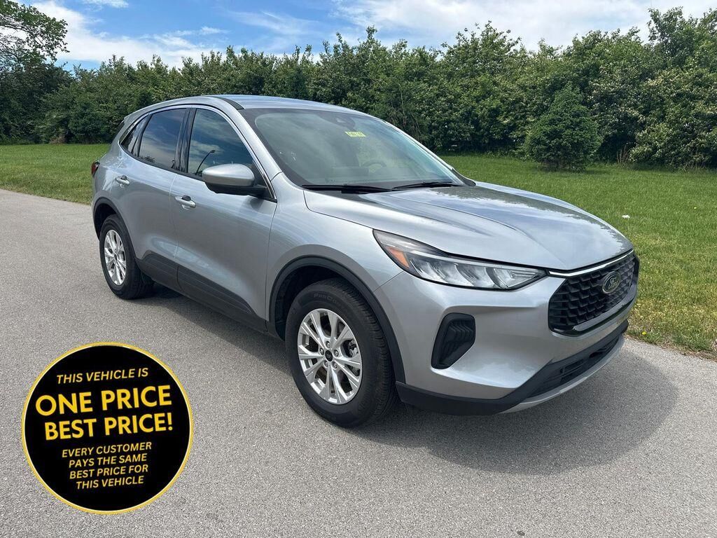 2024 FORD Escape