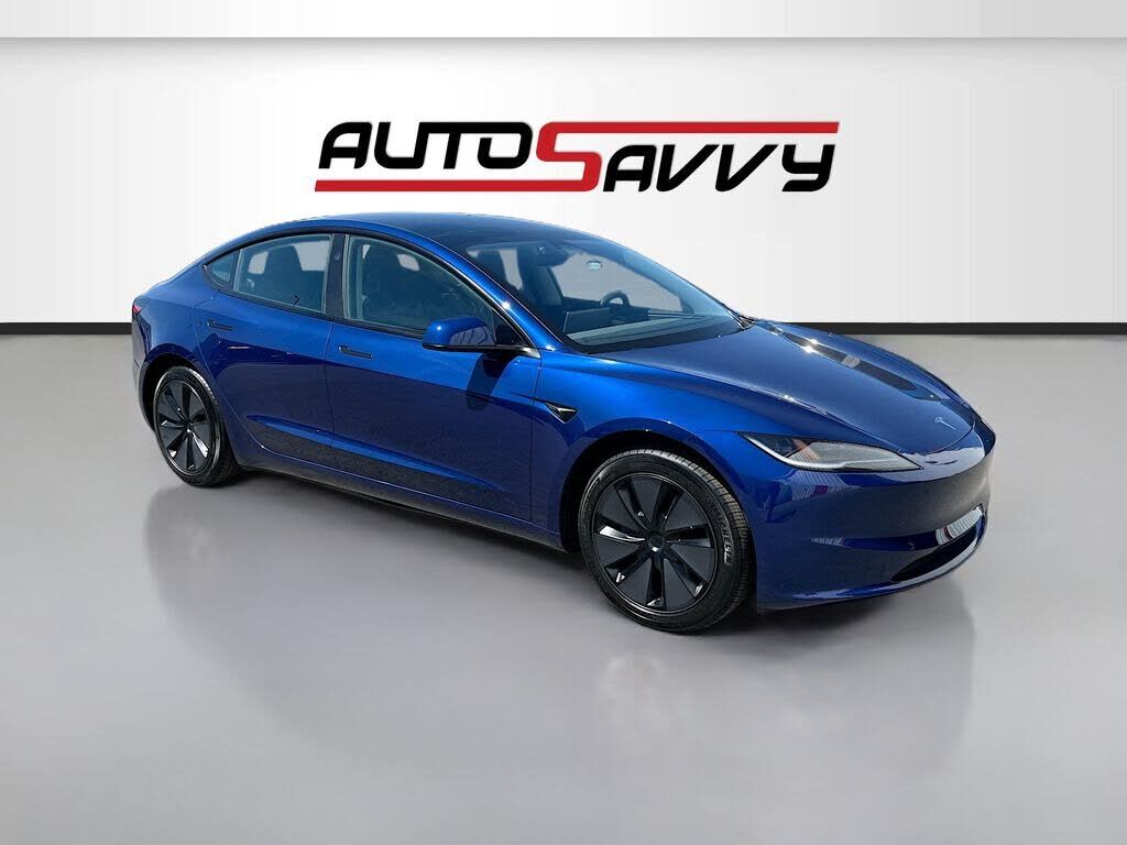 2025 TESLA Model 3