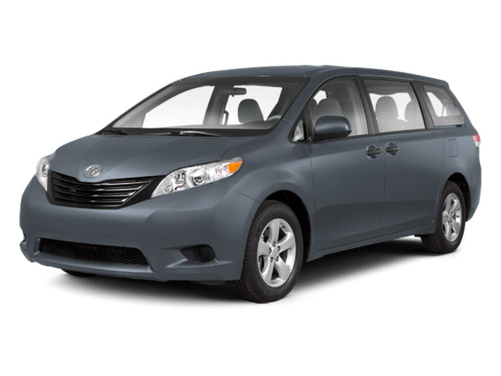 2013 TOYOTA Sienna