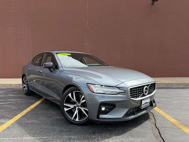 2019 VOLVO S60