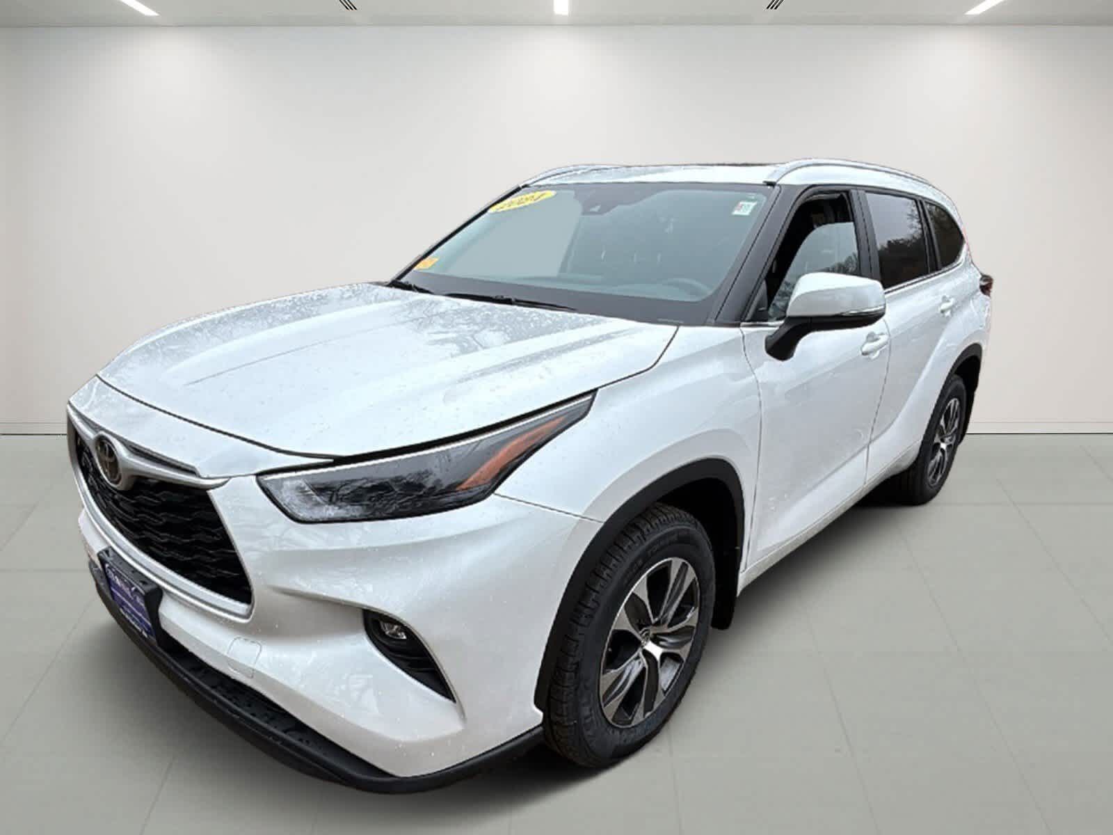 2024 TOYOTA Highlander