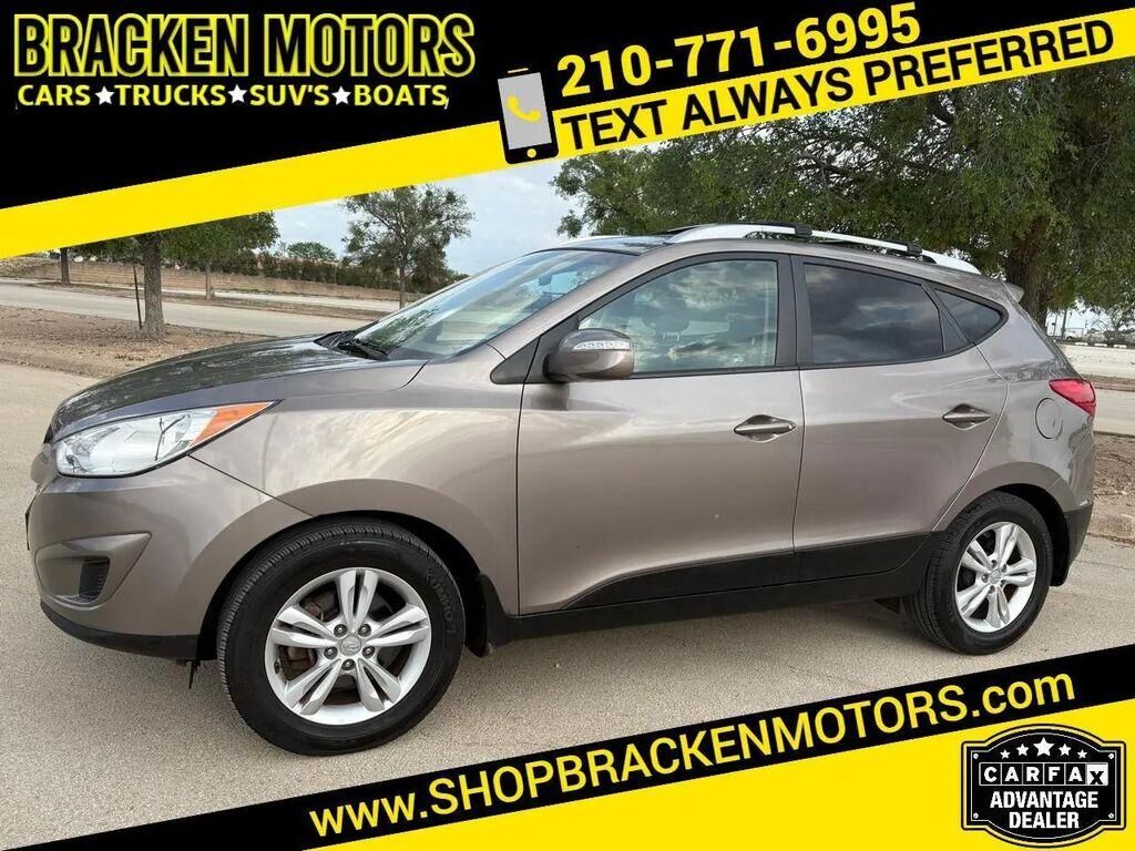 2012 HYUNDAI Tucson