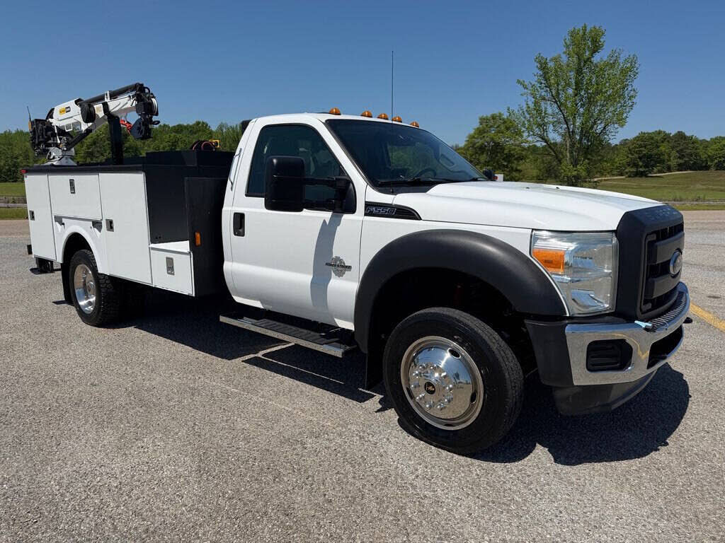 2012 FORD F-550