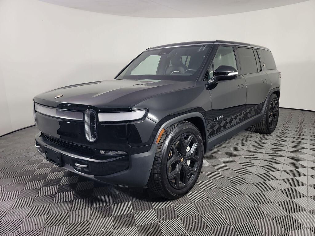 2024 RIVIAN R1S
