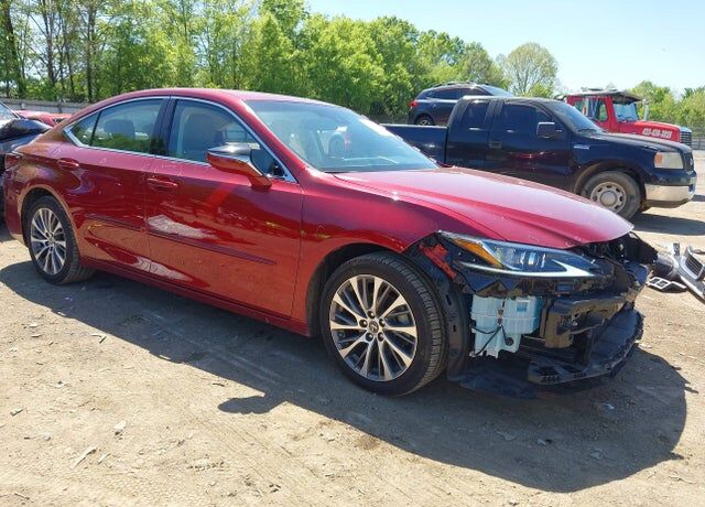 2021 LEXUS ES