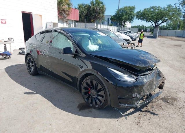 2022 TESLA Model Y