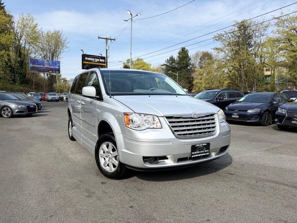 2010 Chrysler Town and Country
