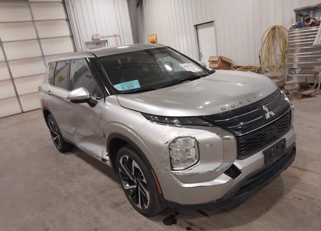 2022 MITSUBISHI Outlander