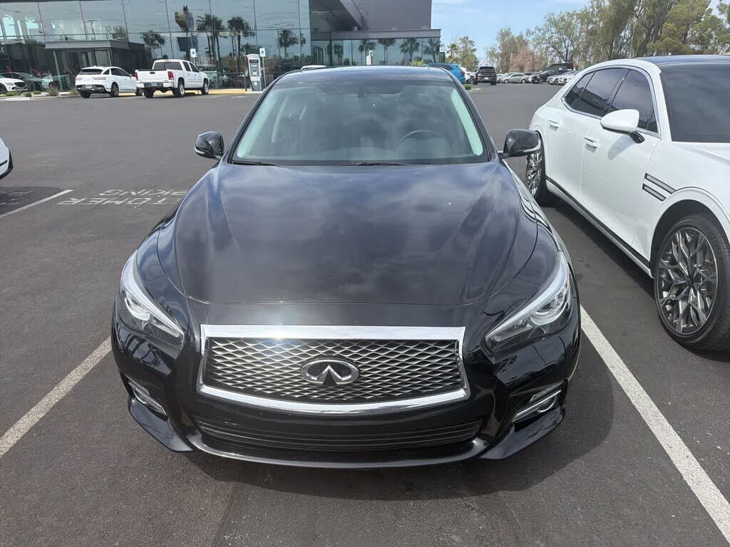 2015 INFINITI Q50