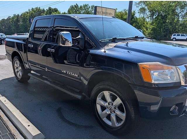 2011 NISSAN Titan