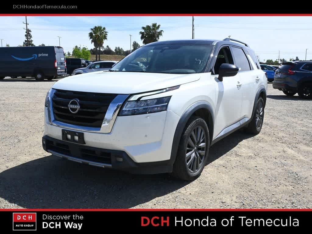 2022 NISSAN Pathfinder