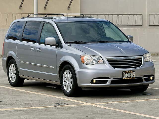 2015 CHRYSLER Town and Country