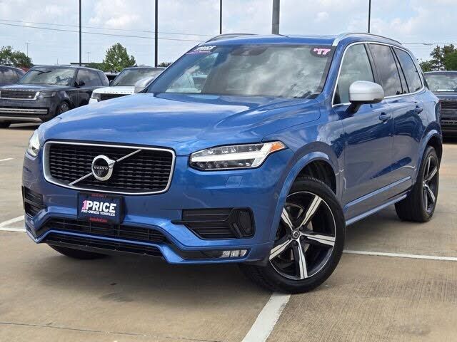 2017 VOLVO XC90