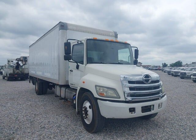 2013 HINO Incomplete Vehicle