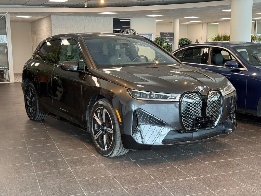 2023 BMW ix