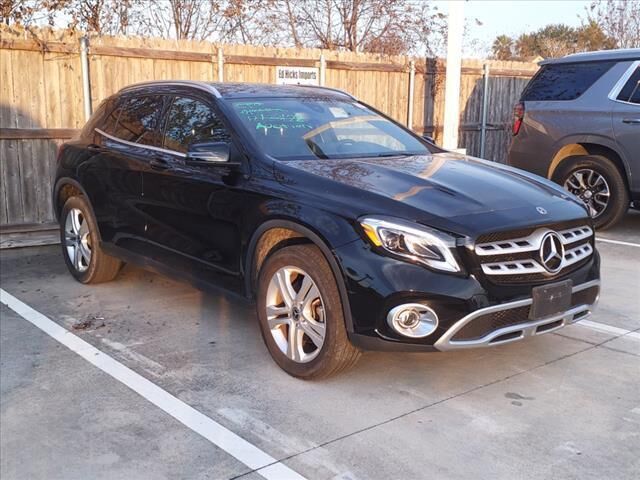 2020 MERCEDES-BENZ GLA-Class