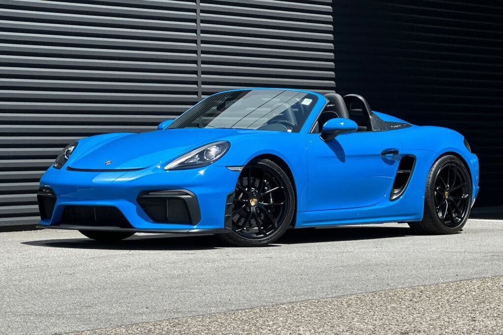 2023 PORSCHE 718