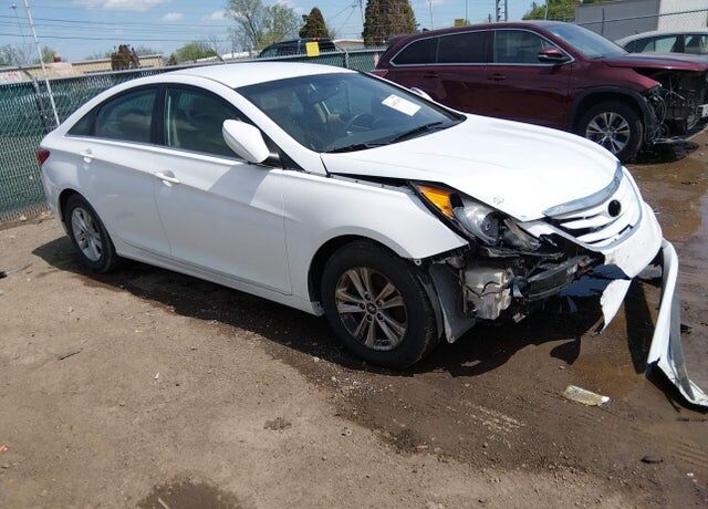 2013 HYUNDAI Sonata