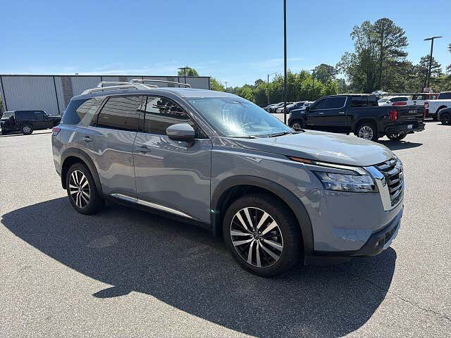 2023 NISSAN Pathfinder